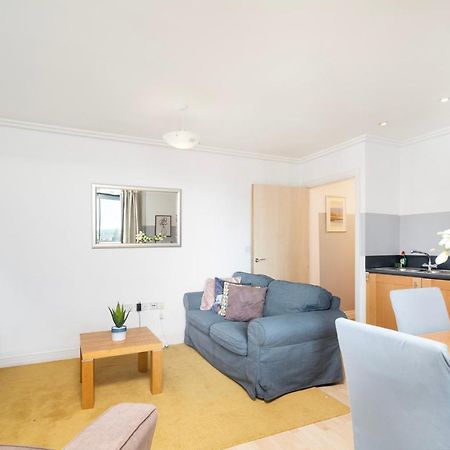 Cosy Flat Right Opp Tube Station Leilighet London Eksteriør bilde