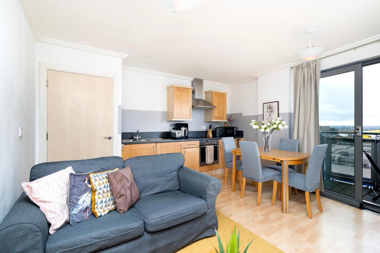 Cosy Flat Right Opp Tube Station Leilighet London Eksteriør bilde