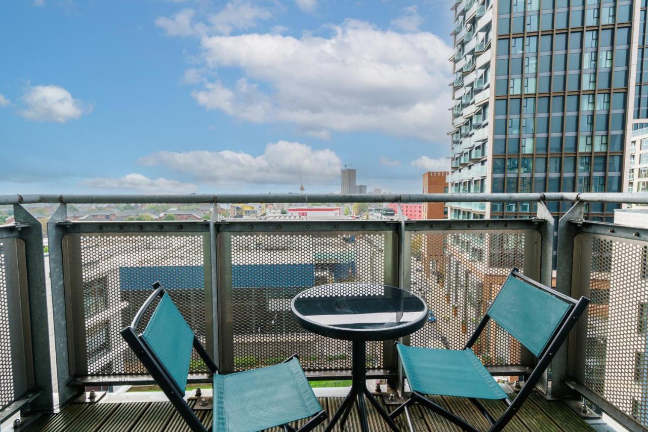 Cosy Flat Right Opp Tube Station Leilighet London Eksteriør bilde