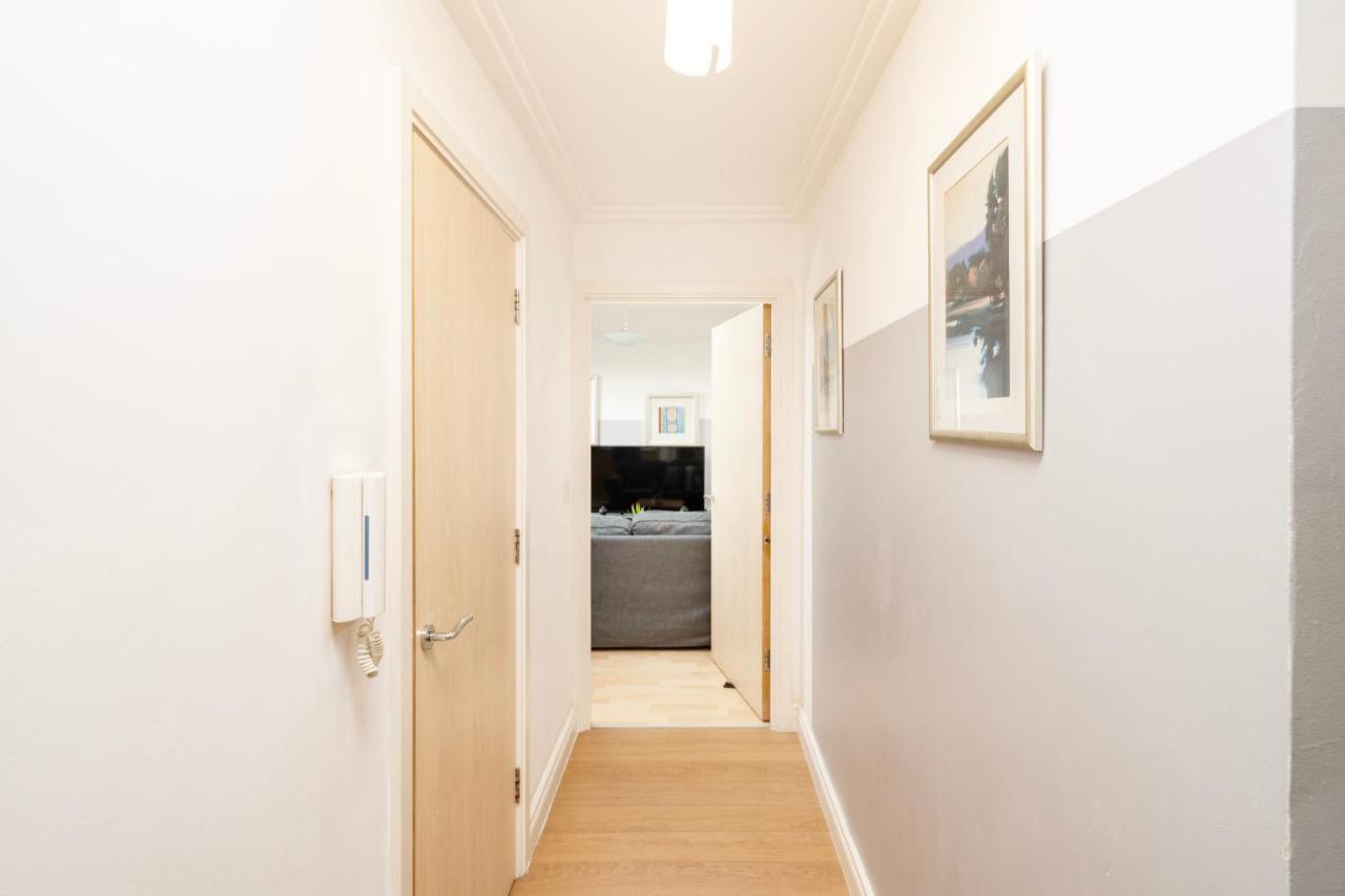 Cosy Flat Right Opp Tube Station Leilighet London Eksteriør bilde